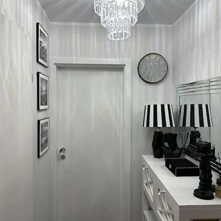 Wave Apartments- Kolobrzeska Apartment